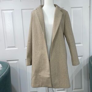 Medium grayish tan coat